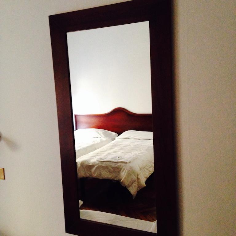 Hotel Medea Μιλάνο Δωμάτιο φωτογραφία